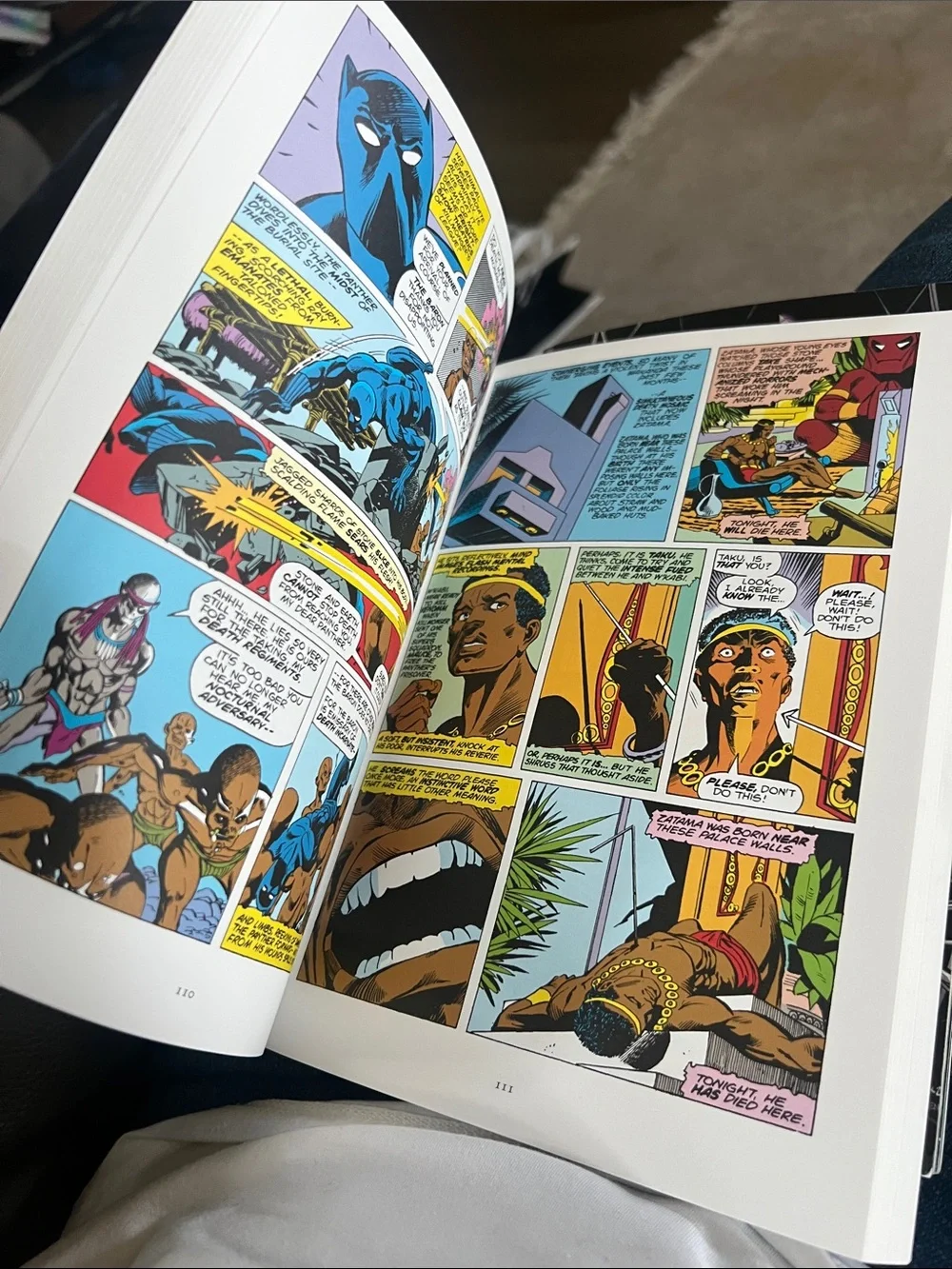 Marvel Black Panther Set with Black and Multicolor Comic Covers